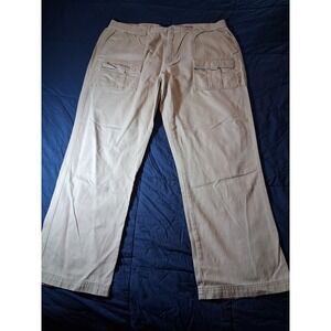 Roundtree & Yorke 42w 32L Mens Cargo Pants Beige Cotton Flat Front